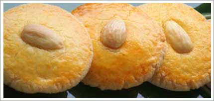 almond cookie photo